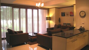 4 Bedrooms Villa | Living room - Laguna Villa Phuket 57-5 by PIPS (Choeng Thale)