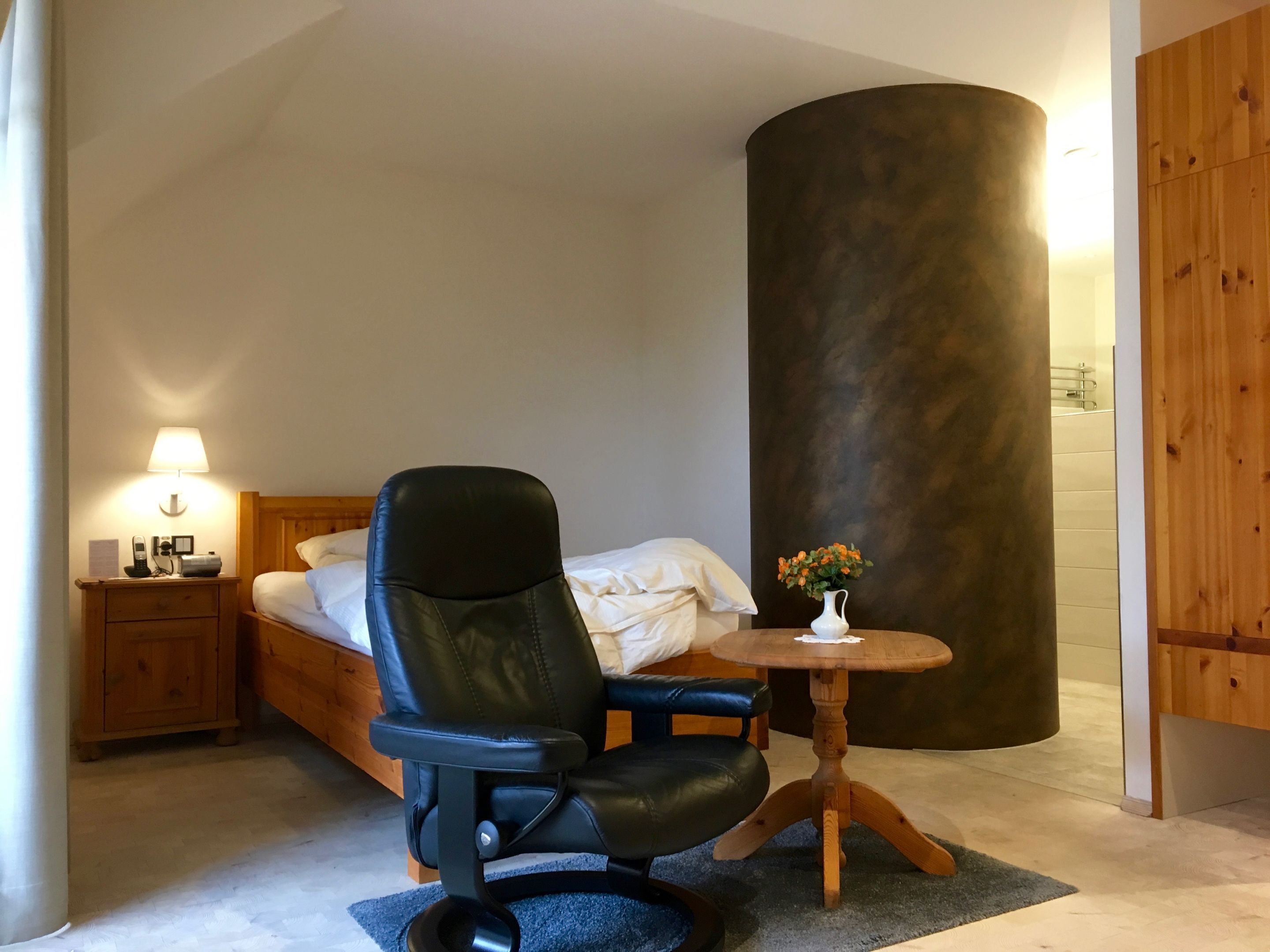 Decoración personalizada, muebles diferentes y escritorio 