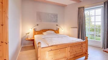 Individuell dekoriert, individuell eingerichtet, Schreibtisch