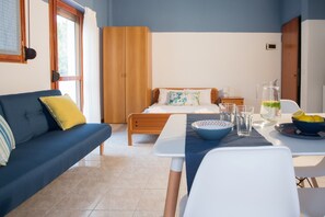 Premium bedding, in-room safe, iron/ironing board, free WiFi - Saint John Villa Apartments (Kassandra)