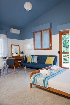 Family Studio | Living area - Saint John Villa Apartments (Kassandra)