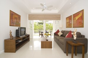 1 Bedroom Apartment | 客廳 | LCD 電視