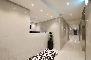 Reception - Tinto Hotel (Busan)
