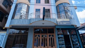 Unclassified image, 5 of 19, button - Venice Hotel (Arusha)