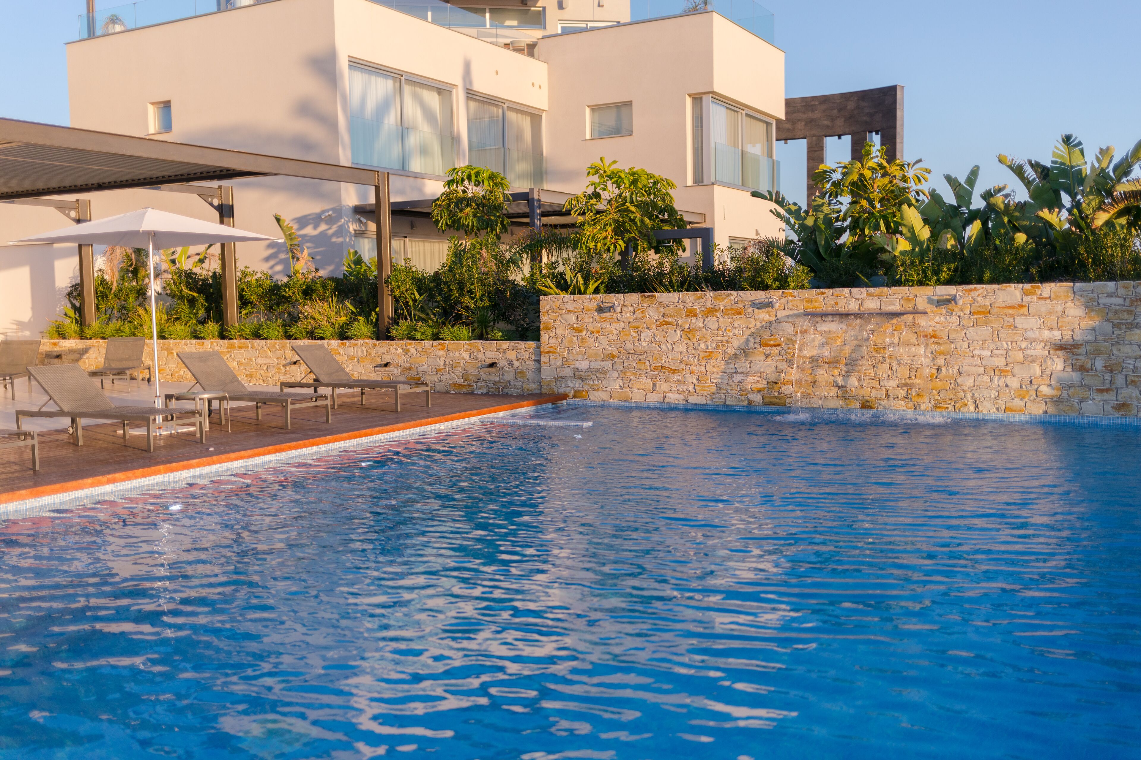 Outdoor pool, an infinity pool