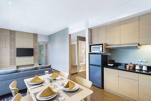 Modern Suite | Dapur pribadi | Ketel listrik