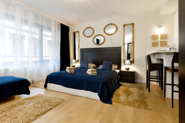 Studio, Multiple Beds