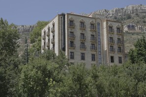 View from property - The Lodge Inn Hotel (Faraya)