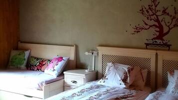 1 chambre, chambres insonorisées, Wi-Fi gratuit, draps fournis