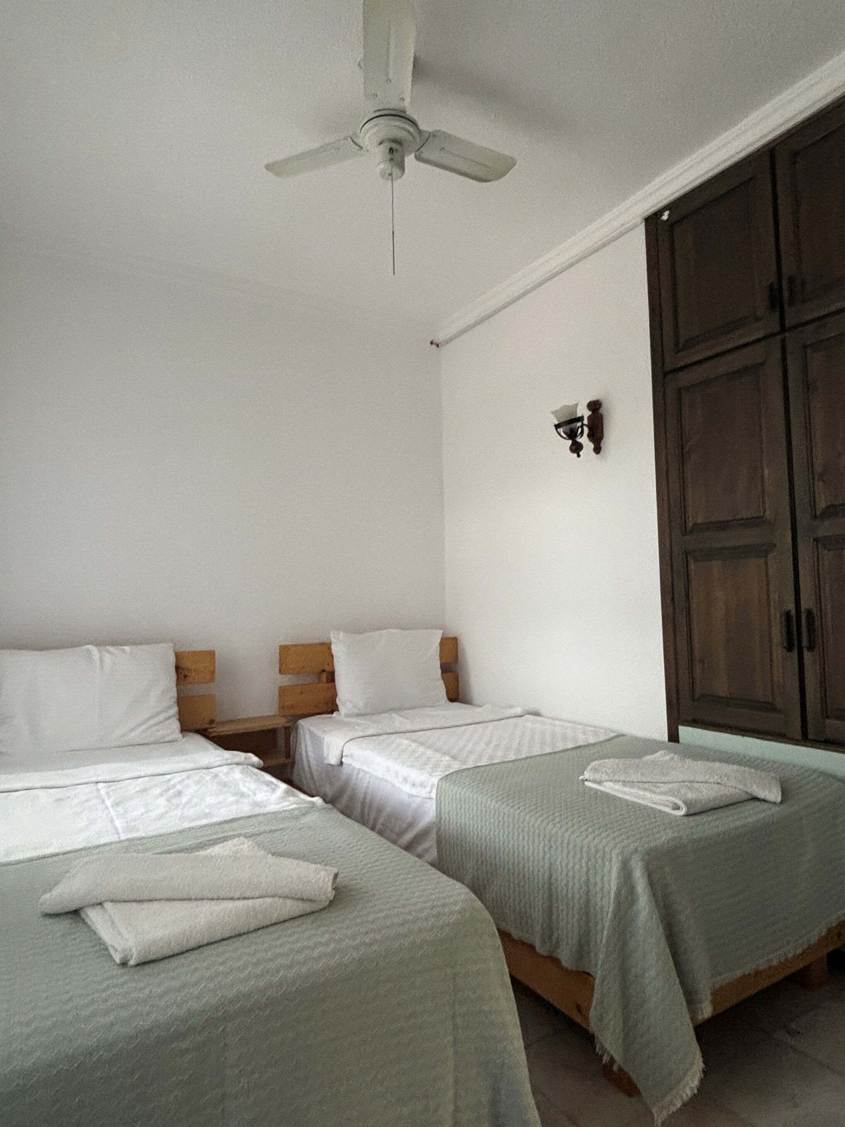 Family Apartment | Hypo-allergenic bedding, free minibar, desk, blackout curtains