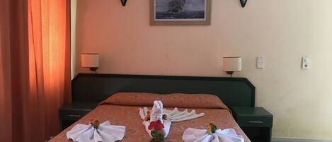 Allergikerbettwaren, kostenlose Minibar, Schreibtisch