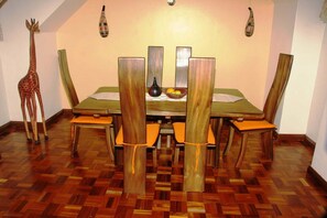 Appartement, 3 slaapkamers | Woonkamer | Smart-tv