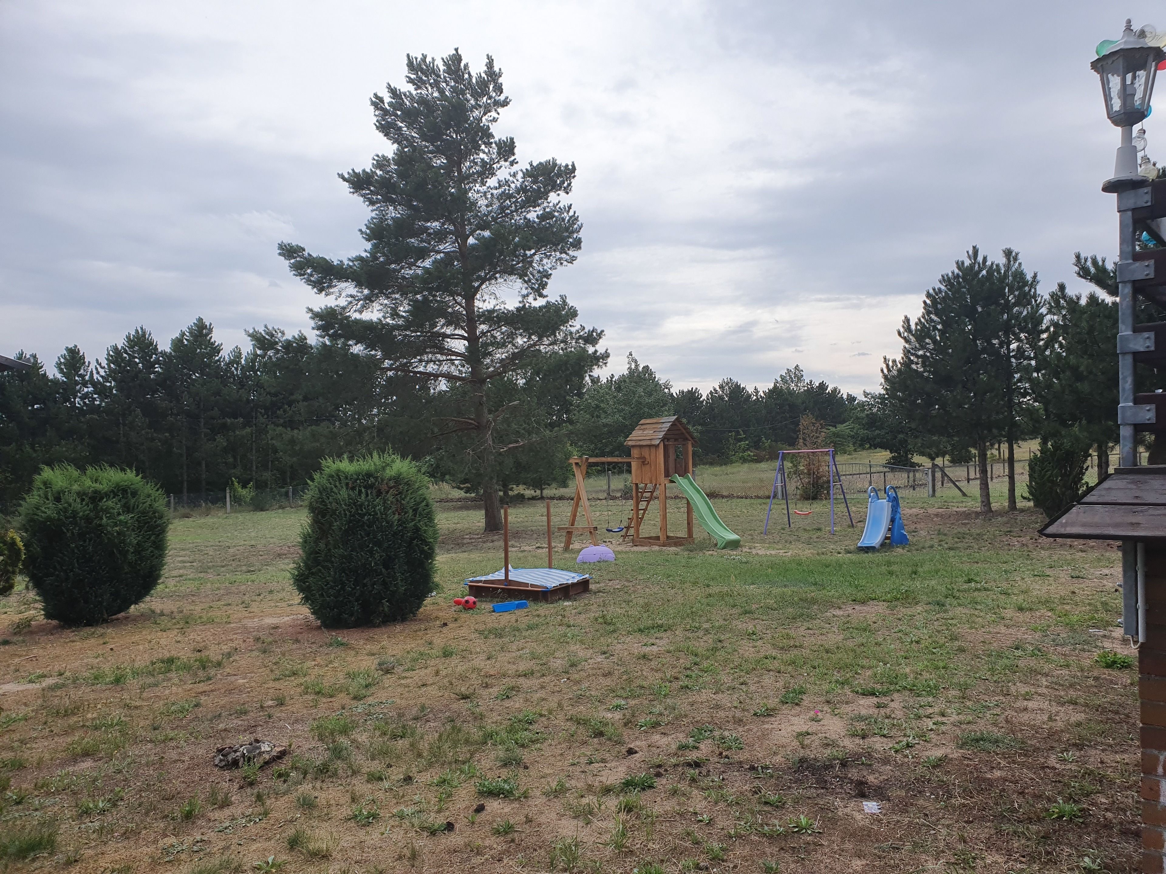 children’s play area – outdoor