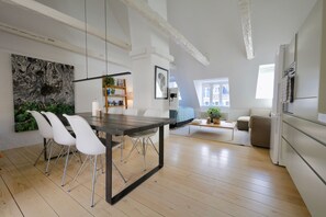 Deluxe-penthouselejlighed - 3 soveværelser | Egyptiske bomuldslagner, premium-sengetøj, dundyner, Tempur-Pedic-senge