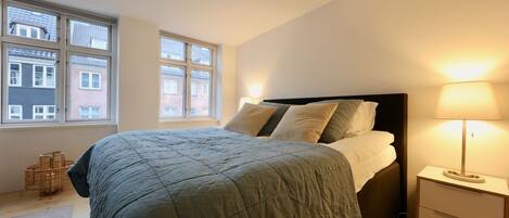 Deluxe-penthouselejlighed - 3 soveværelser | Egyptiske bomuldslagner, premium-sengetøj, dundyner, Tempur-Pedic-senge