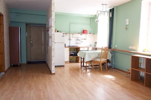 Iron/ironing board, free cots/infant beds, free WiFi