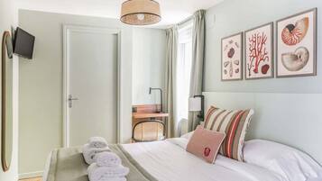 Habitación doble clásica | Caja de seguridad en la habitación y decoración personalizada