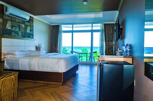 Presidential Room | In-room safe, blackout drapes, iron/ironing board (on request)