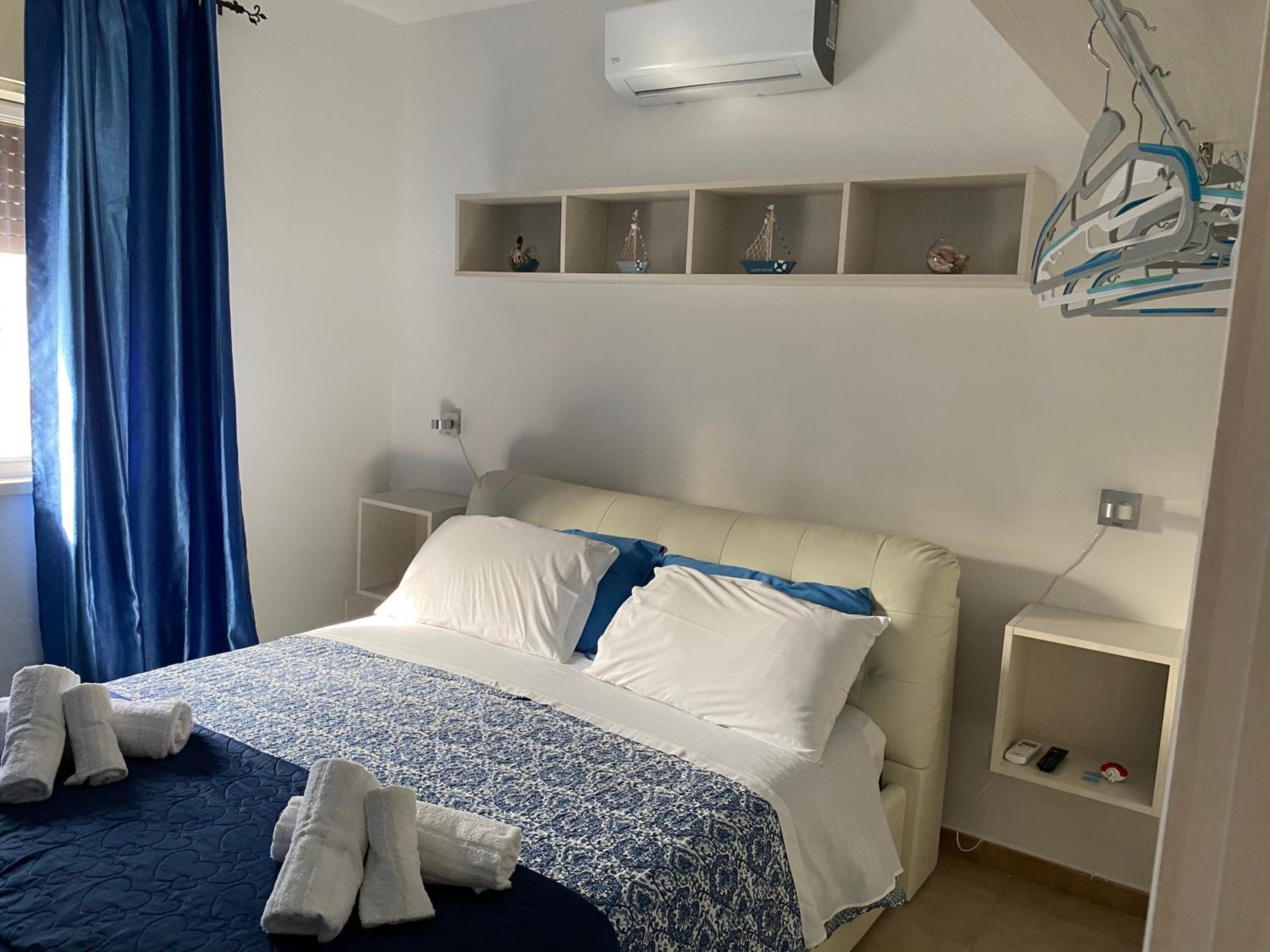 3 Schlafzimmer, kostenlose Babybetten, kostenlose Zustellbetten