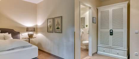 Superior Single Room | 1 bedroom, hypo-allergenic bedding, in-room safe, desk