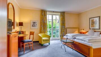 Standard-Doppelzimmer | 1 Schlafzimmer, Allergikerbettwaren, Zimmersafe, Schreibtisch