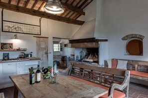 Fireplace - Country House Art and Garden (Civitella Paganico)
