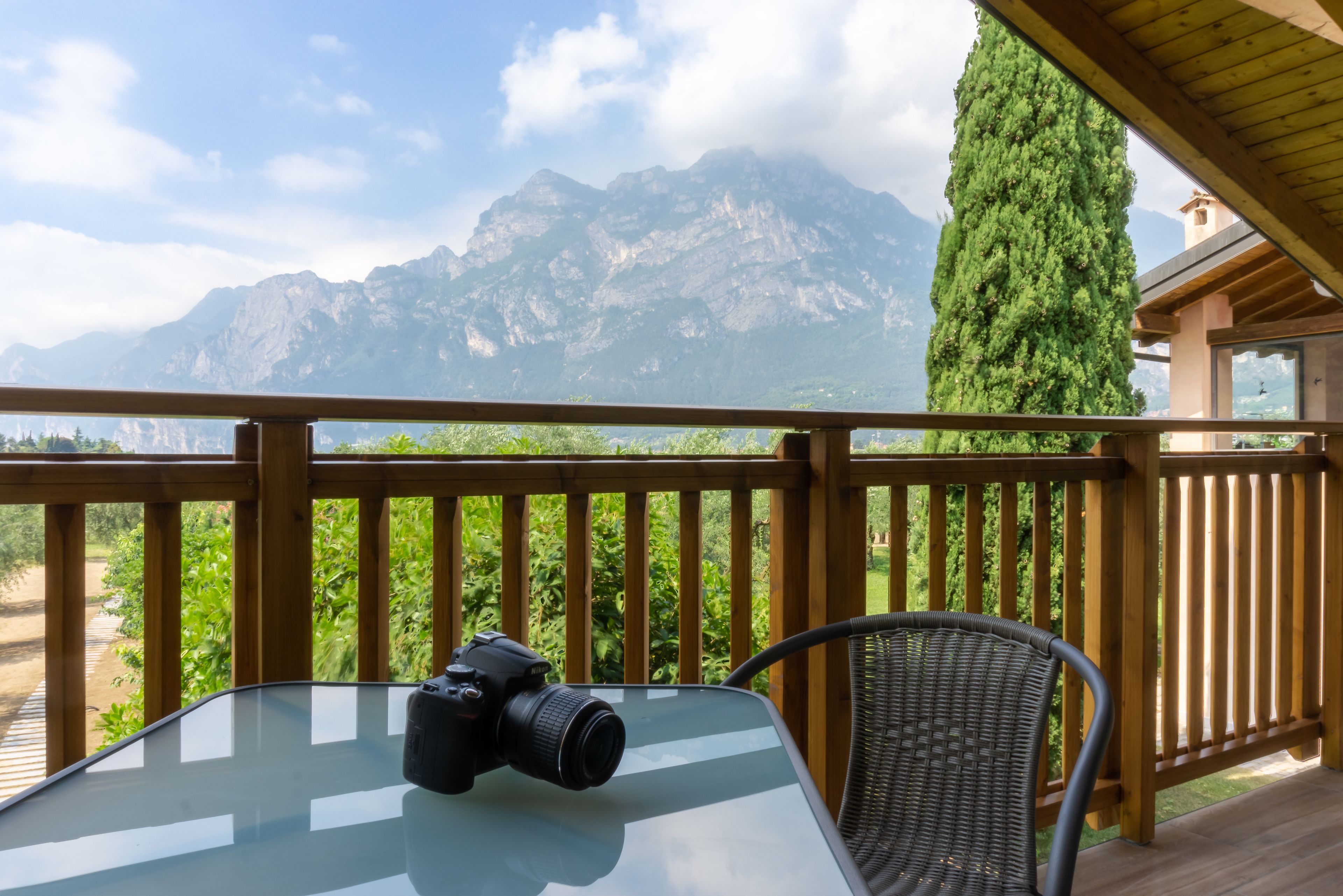 Chambre Triple Deluxe, plusieurs lits | Vue sur le jardin