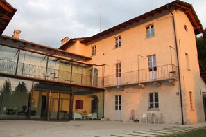 Mặt tiền nơi lưu trú