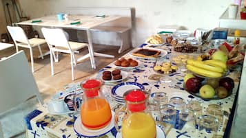 Desayuno buffet incluido todos los días