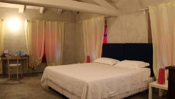 Double Room | Egyptian cotton sheets, premium bedding, desk, soundproofing