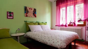 Apartment, 2 Schlafzimmer | 2 Schlafzimmer, Bügeleisen/Bügelbrett, kostenloses WLAN, Bettwäsche