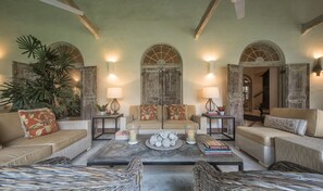 Interior detail - 20 Middle Street (Galle)