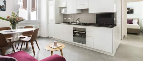 Apartamento, 3 quartos | Área de estar | TV LCD