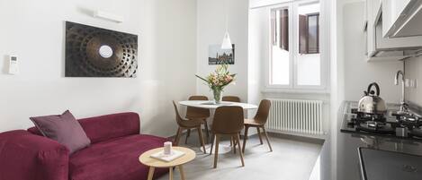 Leilighet, 3 soverom | Oppholdsområde | LCD-TV