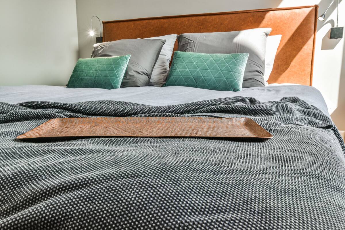 Deluxe-Suite, 1 Schlafzimmer | Zimmersafe, Schreibtisch, kostenloses WLAN, Bettwäsche