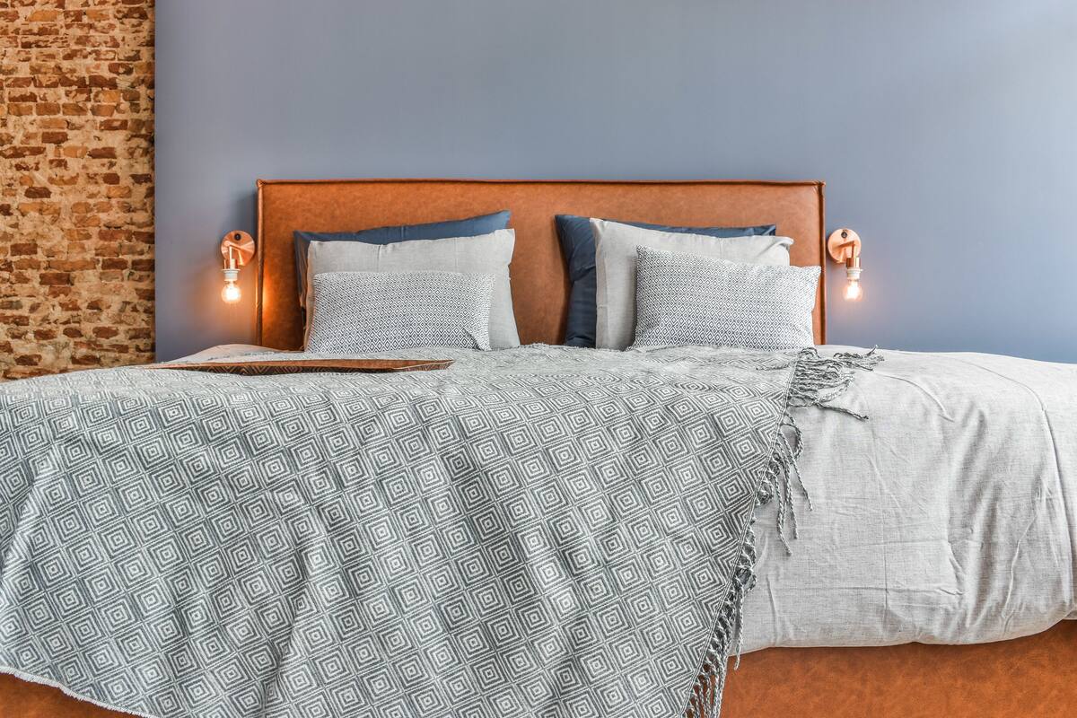 Deluxe-Suite, Badewanne | Zimmersafe, Schreibtisch, kostenloses WLAN, Bettwäsche