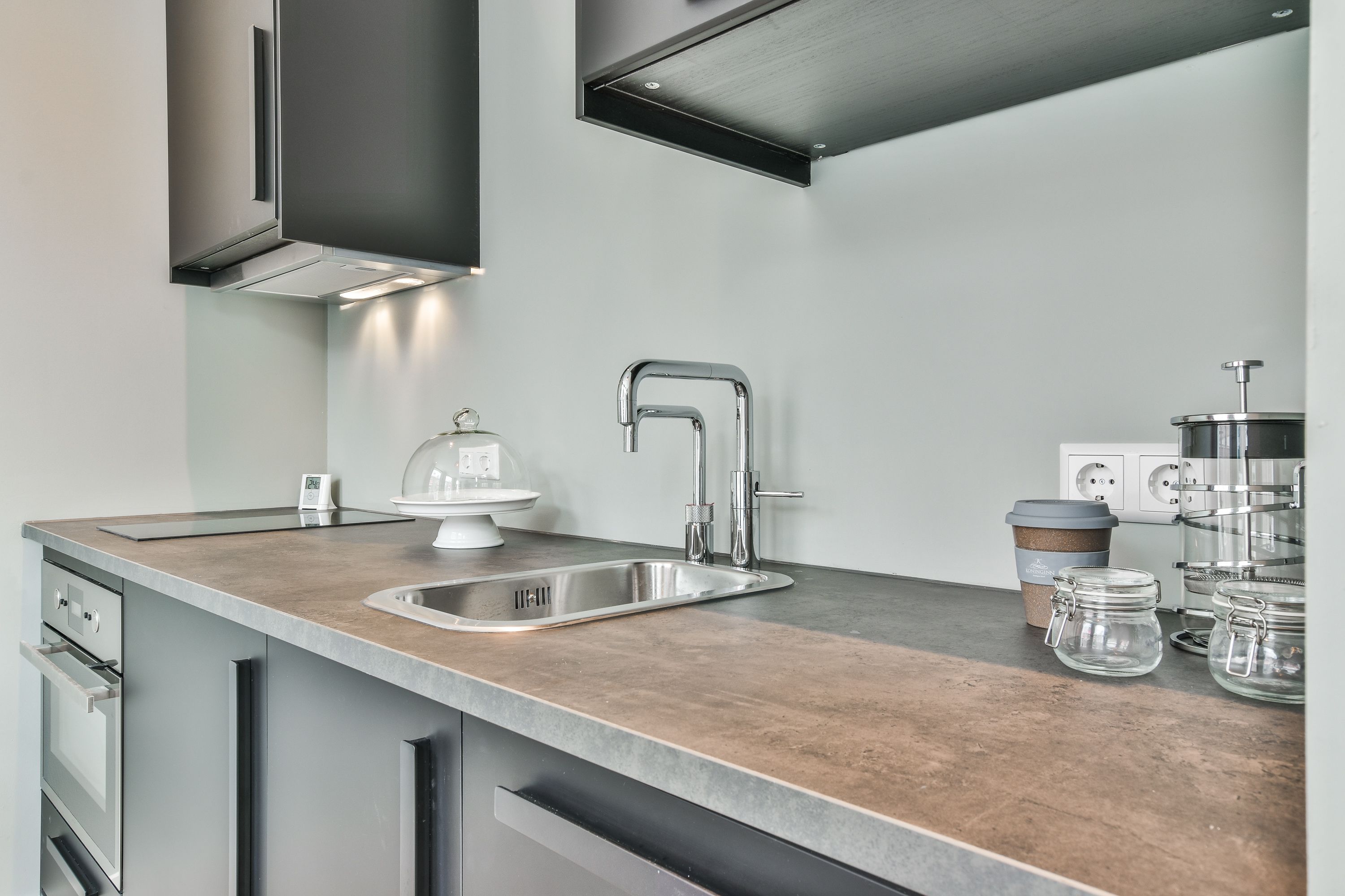 deluxe suite, 1 bedroom | private kitchen | fridge, microwave, oven, stovetop