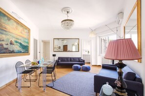 Apartment, 3 Bedrooms | Living room | LCD TV - ROMAC - Gianicolo (Rome)