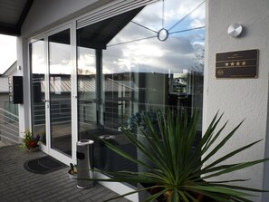 การตกแต่งภายนอก