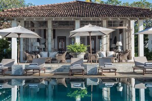 Outdoor pool, pool loungers