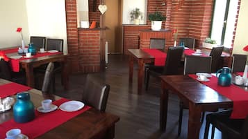 Dagelijks continentaal ontbijt inbegrepen