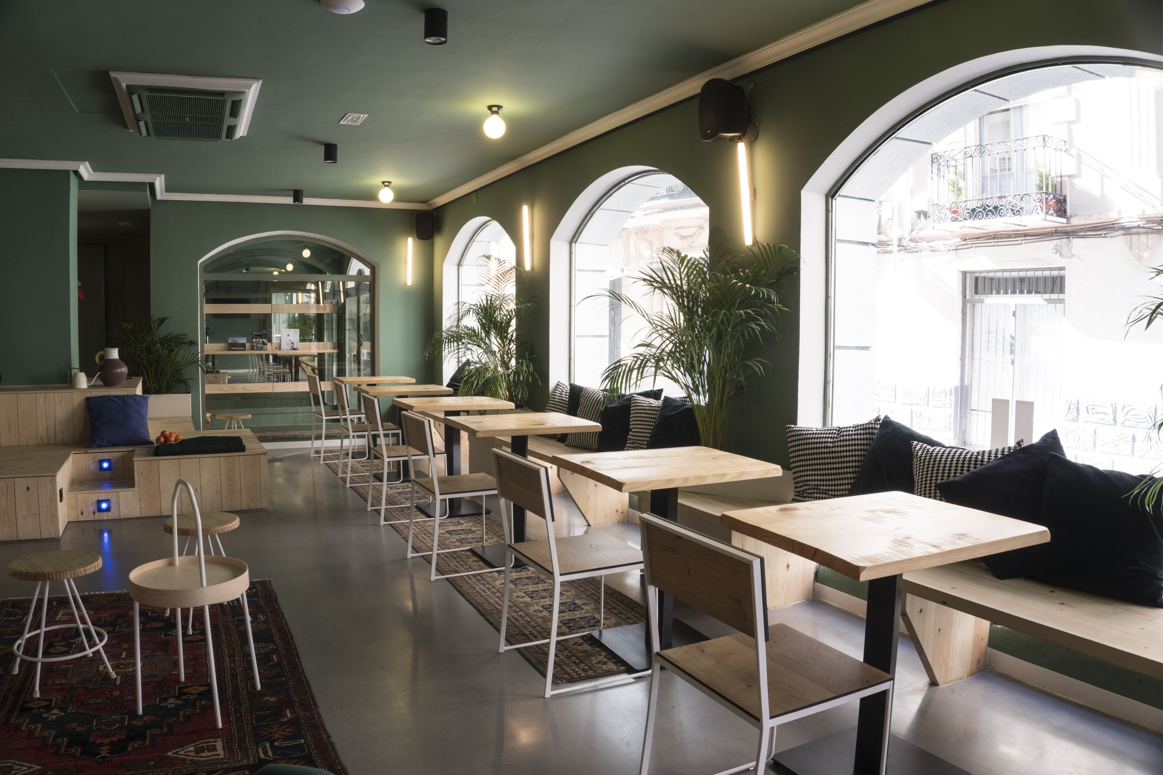 Café da manhã com buffet todos os dias (EUR 7.50 por pessoa) 