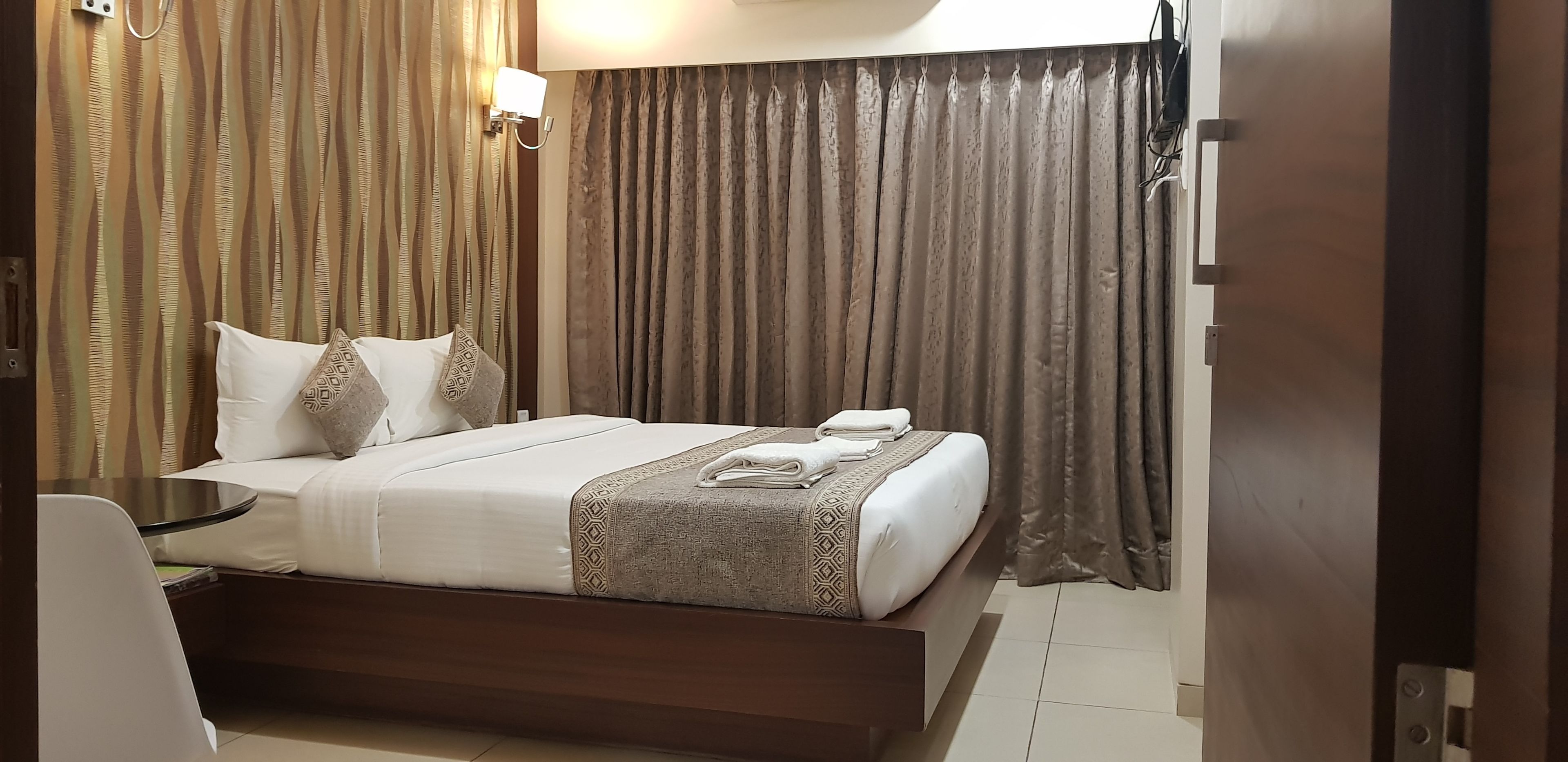 Executive Room | Rollaway beds, free WiFi, bed sheets