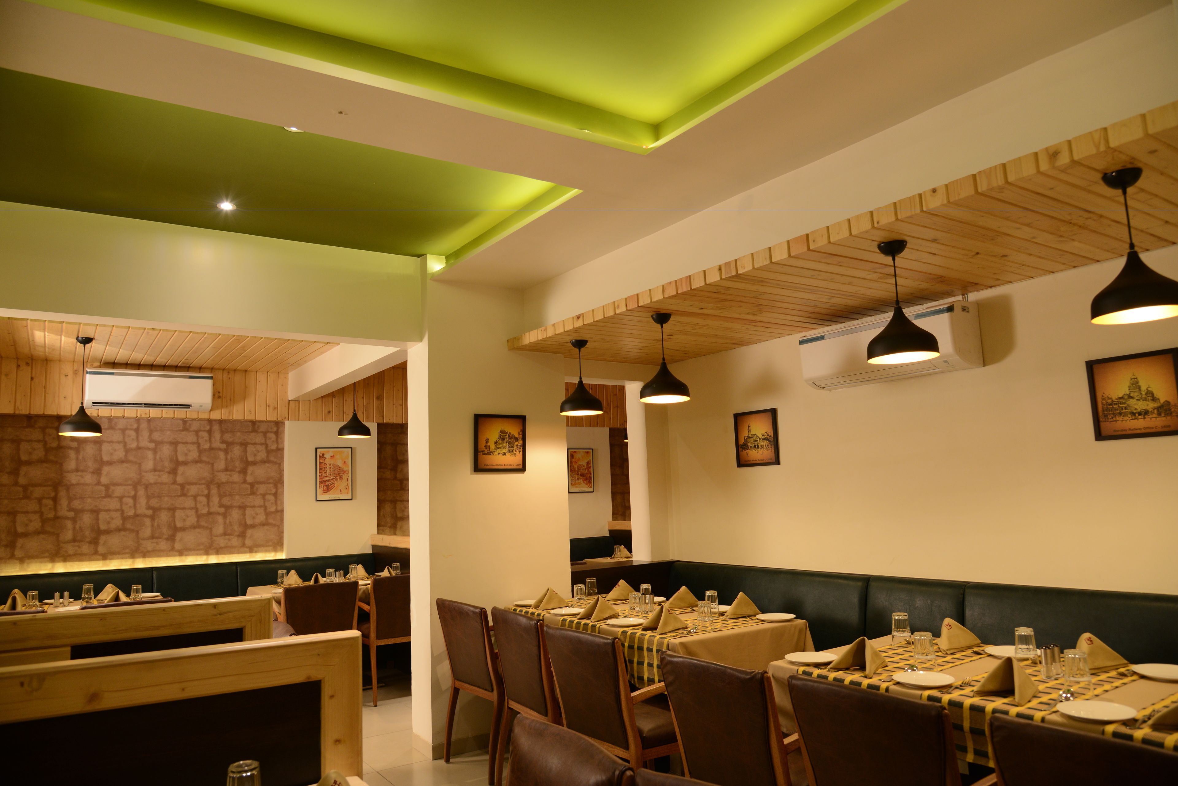 3 restaurants, international cuisine