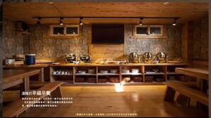 Free daily buffet breakfast - North Zart Homestay (Dongshan)