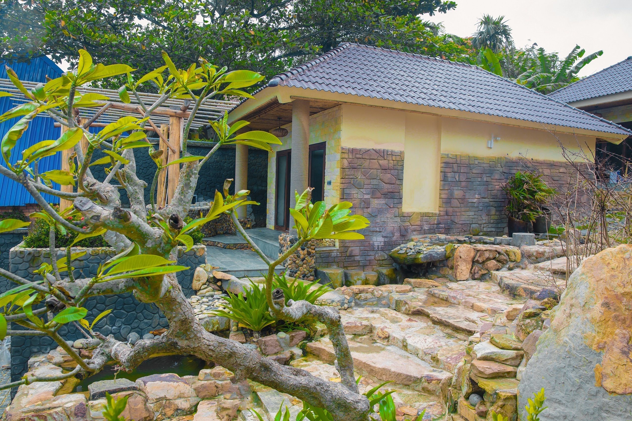 Photo - Coral Bay Resort