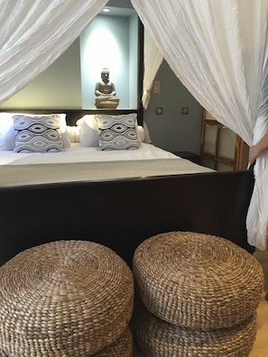1 Schlafzimmer, individuell dekoriert, individuell eingerichtet