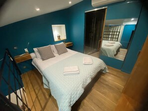 1 bedroom, individually decorated, individually furnished, desk - L'Ajoucadou (Lourmarin)