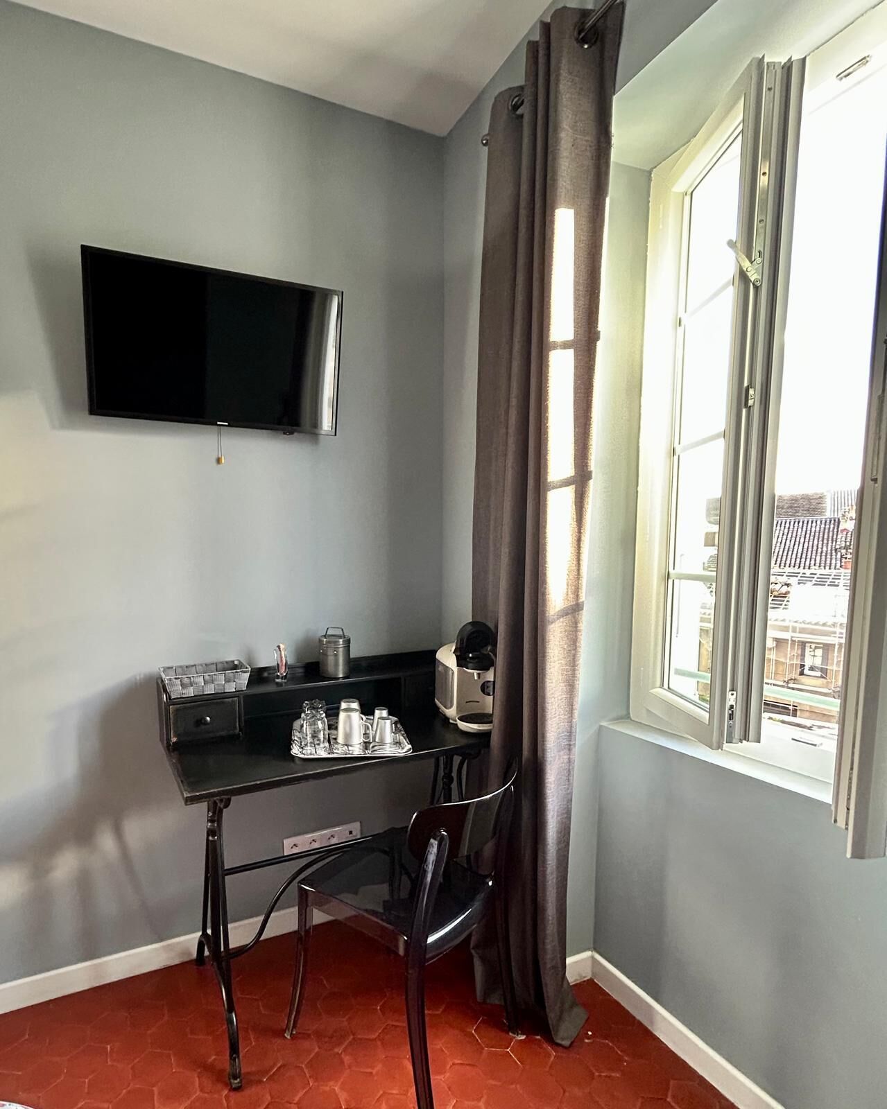 Quarto casal (Marius) | Individualmente decorados, individualmente mobiliados, escrivaninha