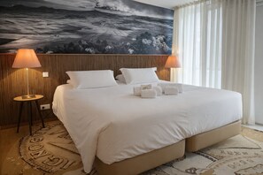 City kamer, 1 twee- of 2 eenpersoonsbedden | Een bureau, verduisterende gordijnen, geluiddichte muren